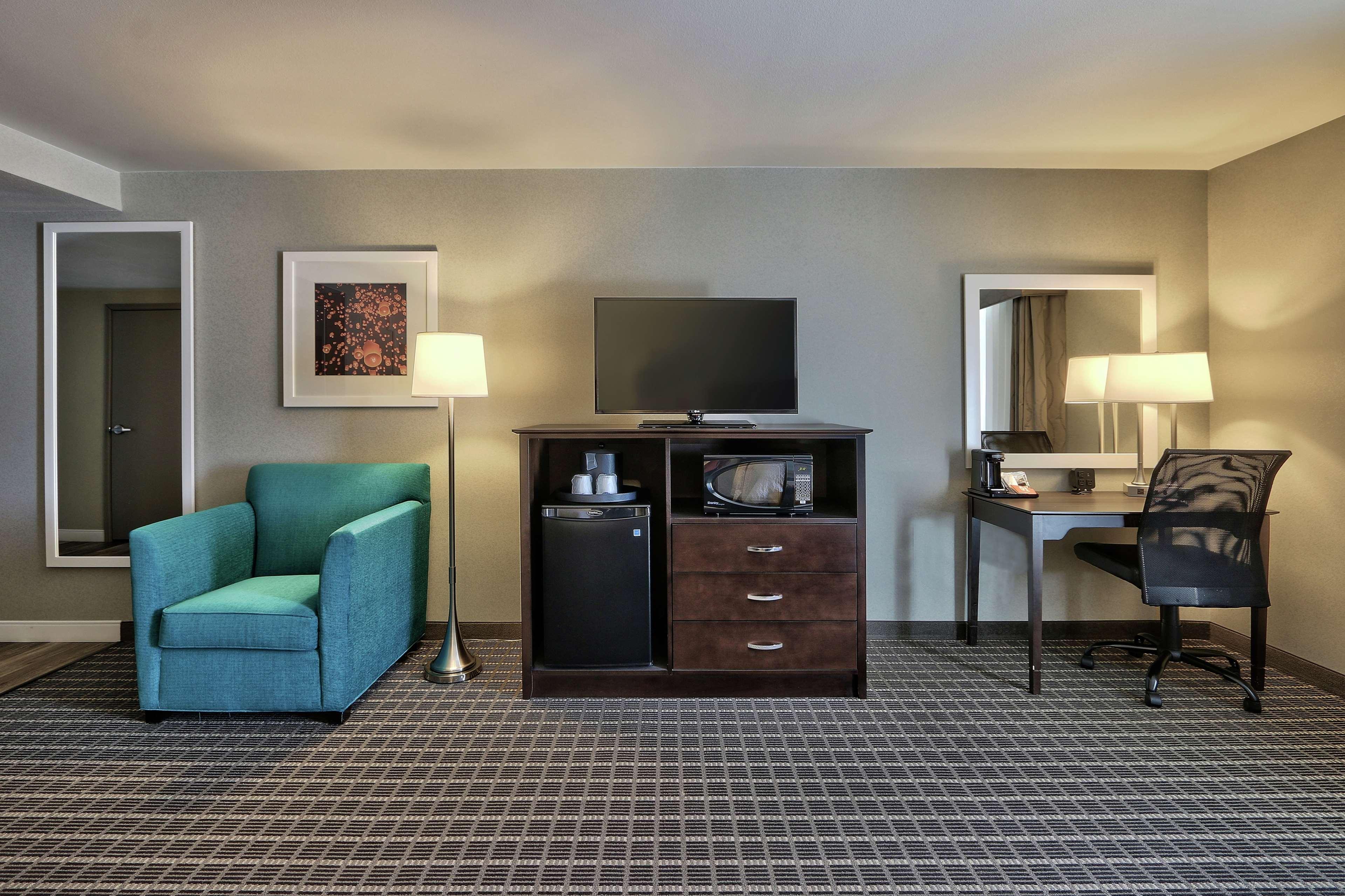 Hampton Inn & Suites Albuquerque Airport Екстериор снимка