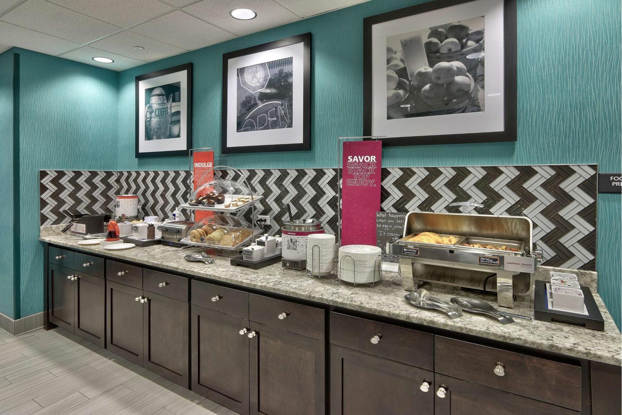Hampton Inn & Suites Albuquerque Airport Екстериор снимка